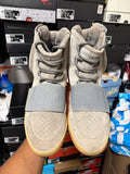 Yeezy Boost 750 Light Grey